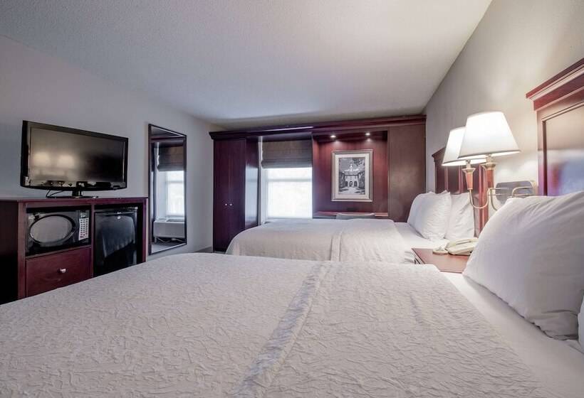 هتل Hampton Inn & Suites Williamsburgrichmond Rd