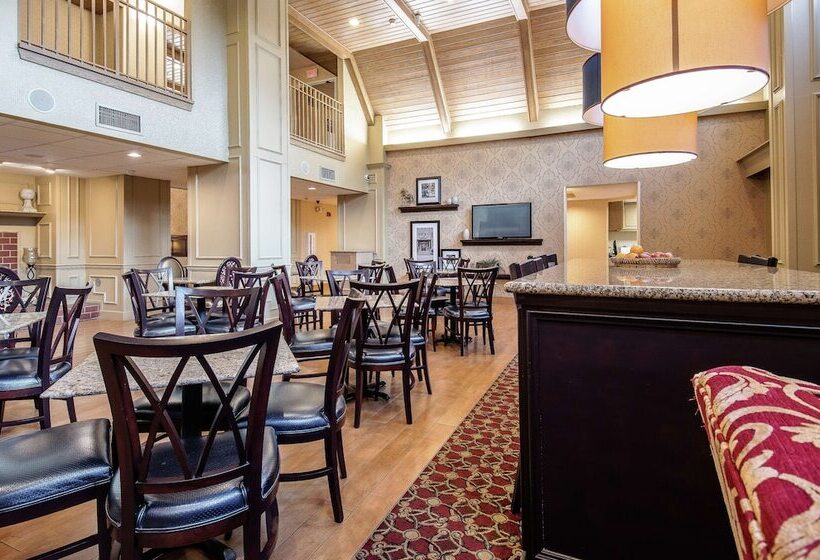 هتل Hampton Inn & Suites Williamsburgrichmond Rd