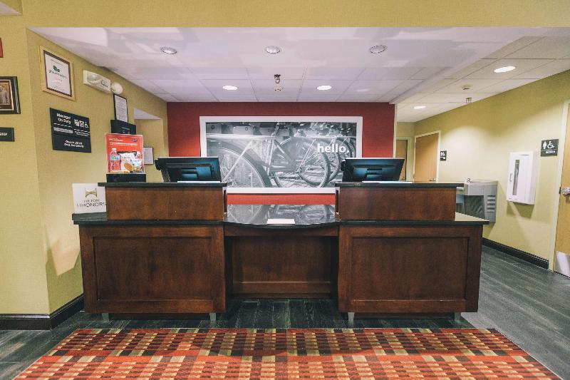호텔 Hampton Inn Tallahassee Central