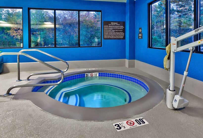 فندق Hampton Inn Traverse City