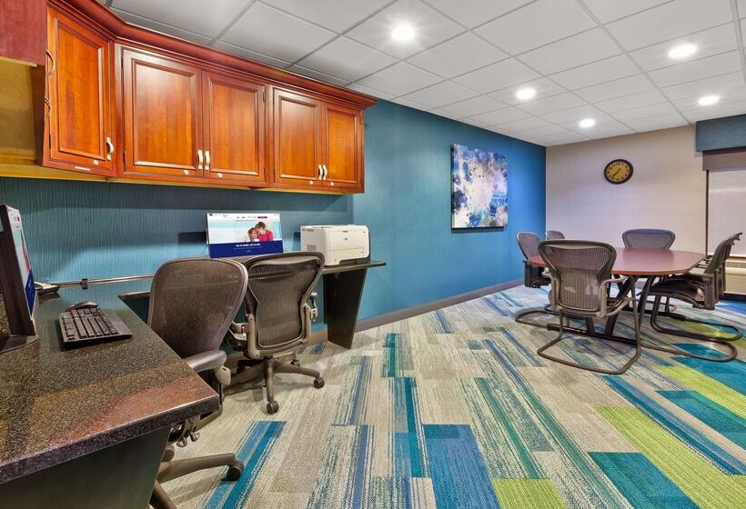 فندق Hampton Inn Traverse City