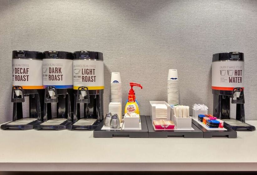 فندق Hampton Inn Traverse City