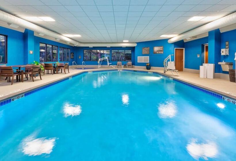 فندق Hampton Inn Traverse City