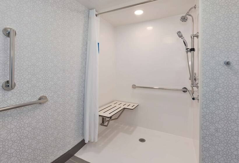 فندق Hampton Inn Traverse City