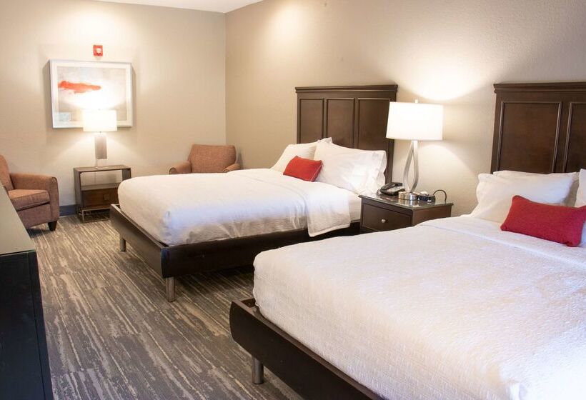 酒店 Hampton Inn Tuscaloosa University