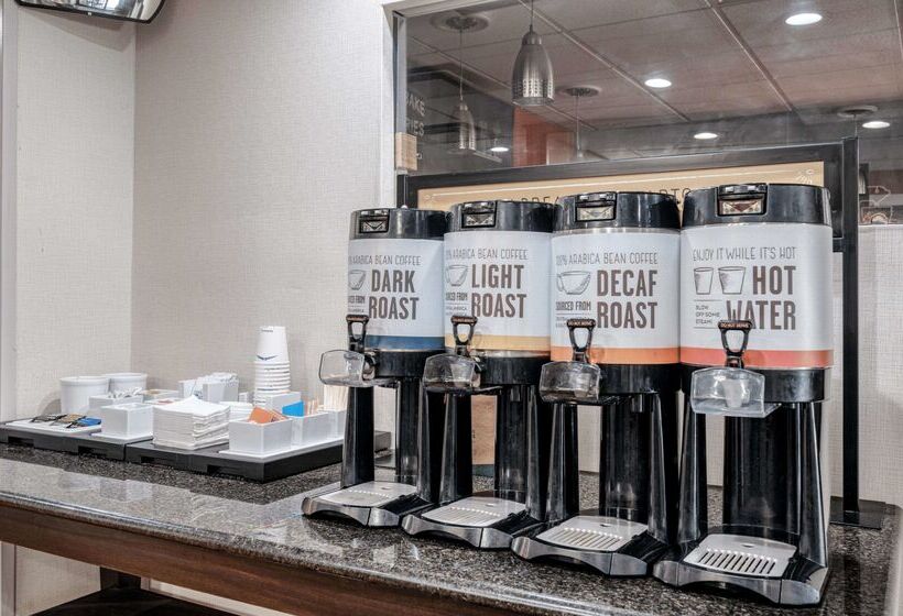 בית מלון כפרי Hampton Inn By Hilton Washington Court House