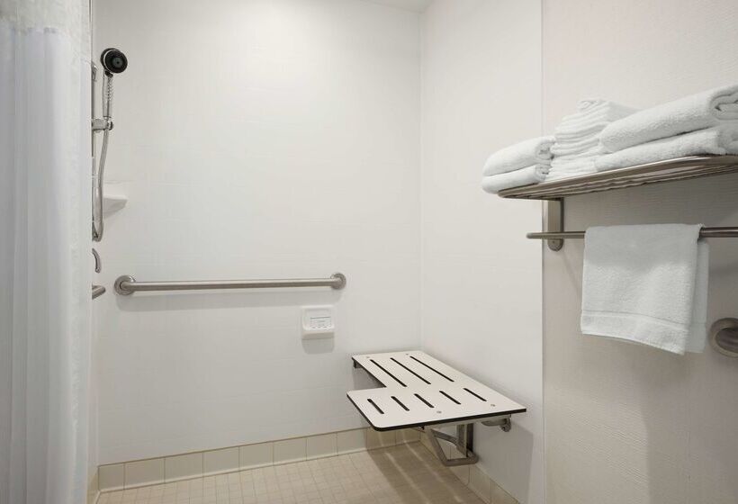 فندق Hampton Inn By Hilton Wausau