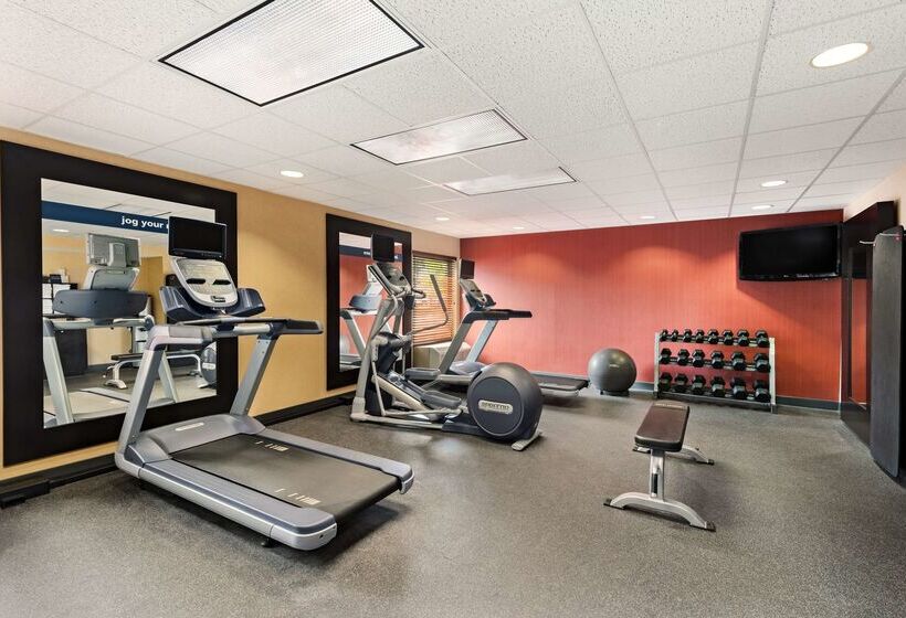 هتل Hampton Inn By Hilton Wausau