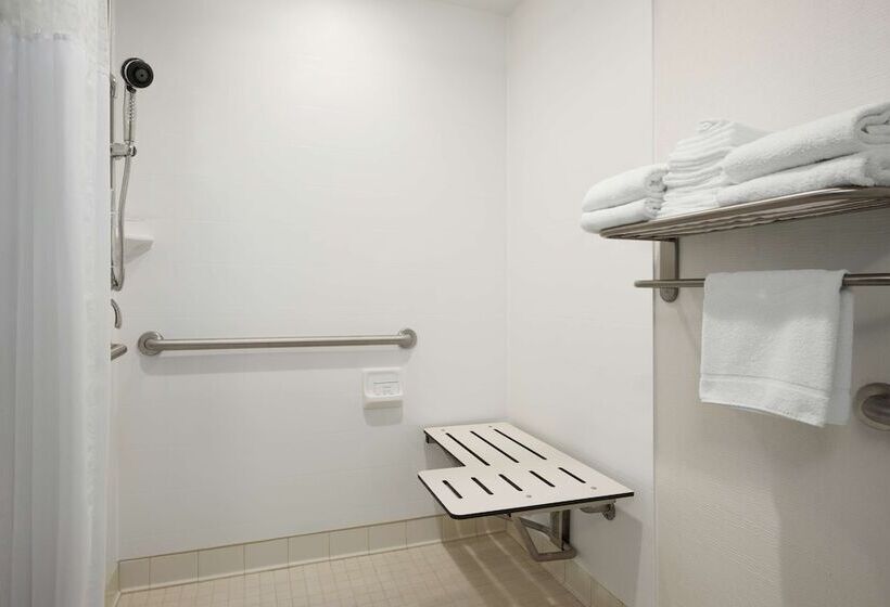 فندق Hampton Inn By Hilton Wausau