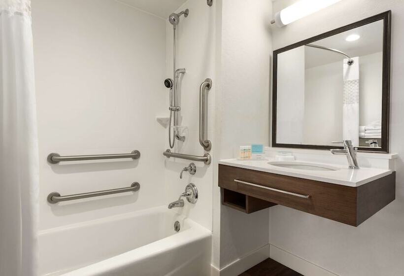 فندق Hampton Inn By Hilton Wausau