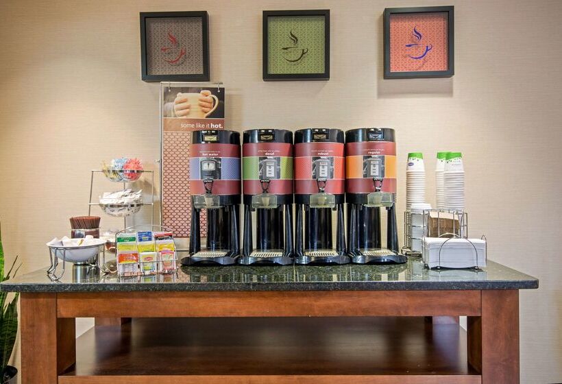 בית מלון כפרי Hampton Inn West Springfield