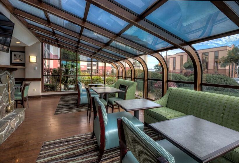 בית מלון כפרי Hampton Inn West Springfield