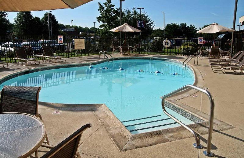 בית מלון כפרי Hampton Inn West Springfield