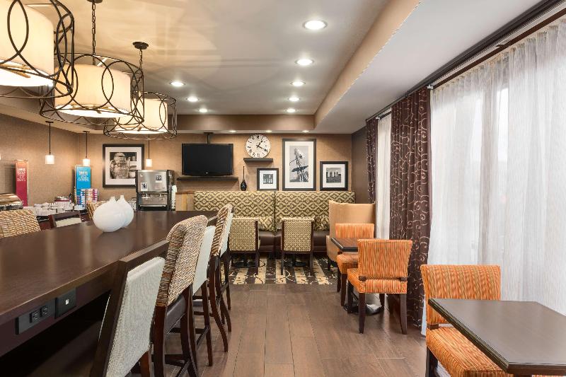 Отель Hampton Inn Wichitaeast