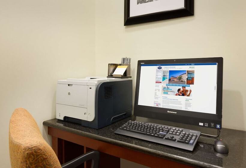 Отель Hampton Inn Wichitaeast