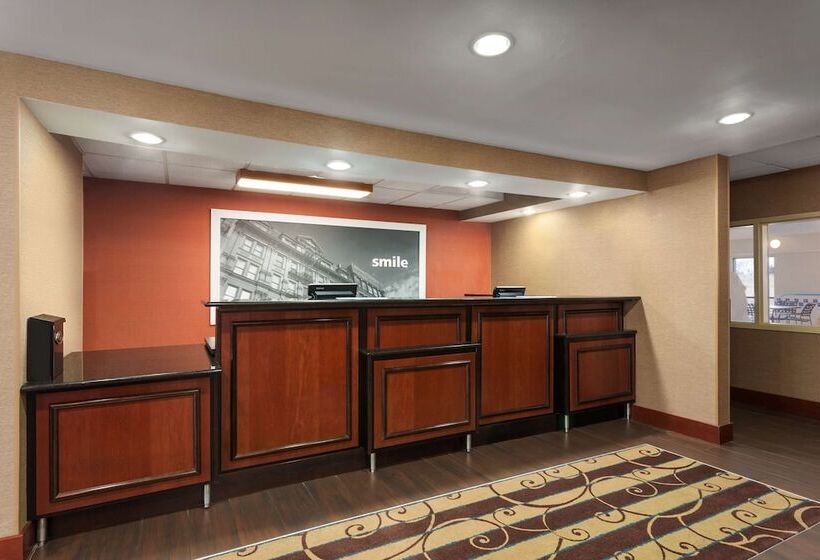 Отель Hampton Inn Wichitaeast