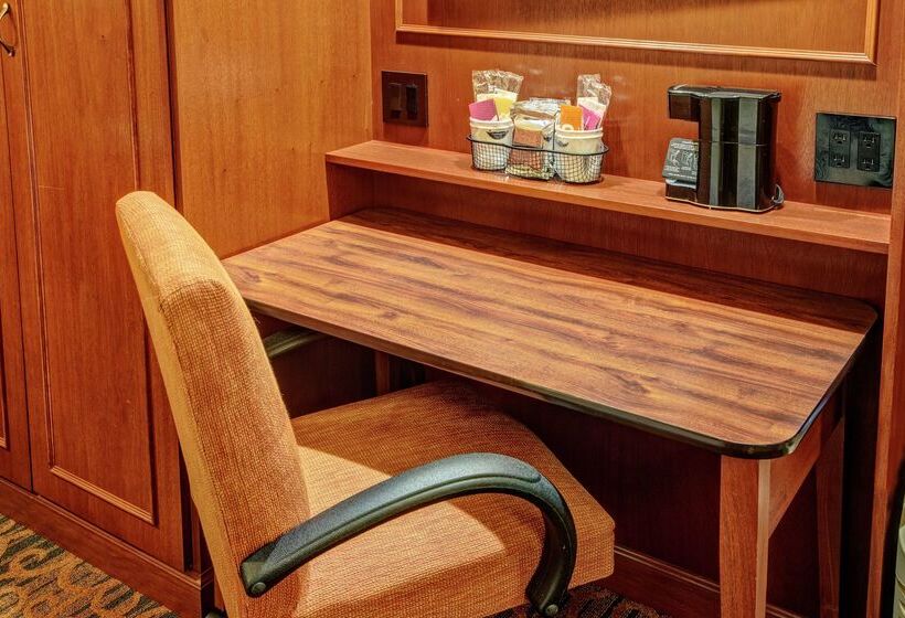 Отель Hampton Inn Winchester