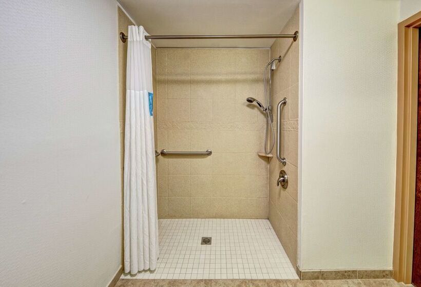 Отель Hampton Inn Winchester