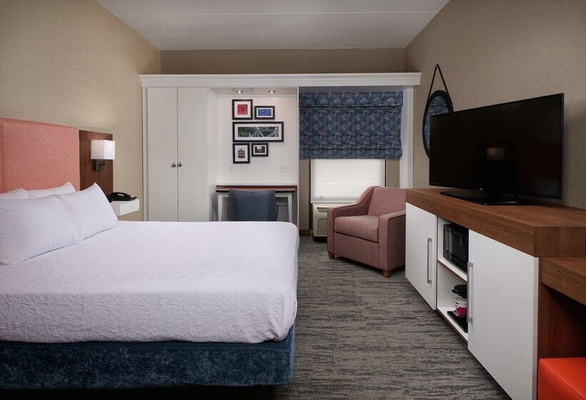 فندق Hampton Inn By Hilton Youngstown West I 80