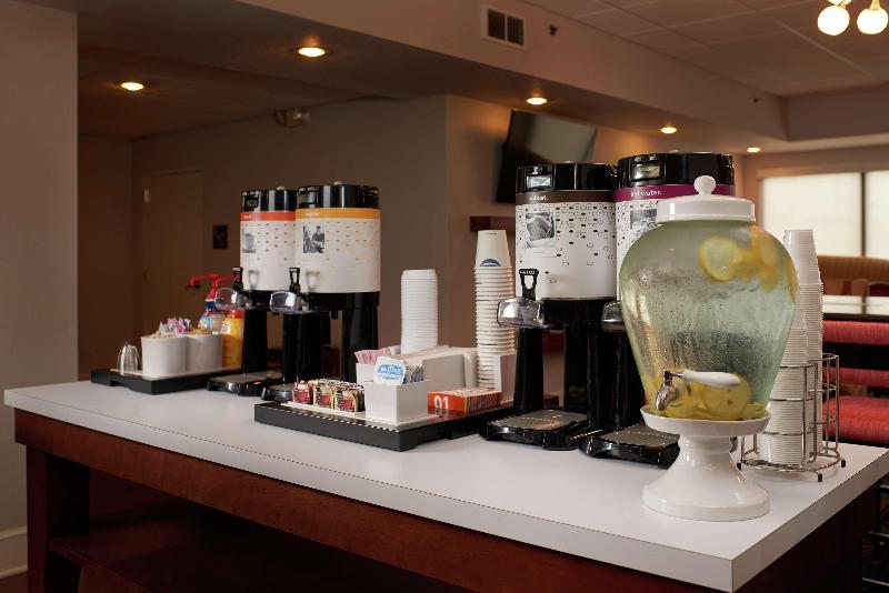 فندق Hampton Inn By Hilton Youngstown West I 80