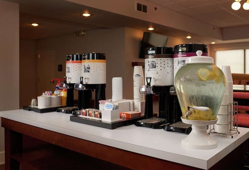 فندق Hampton Inn By Hilton Youngstown West I 80