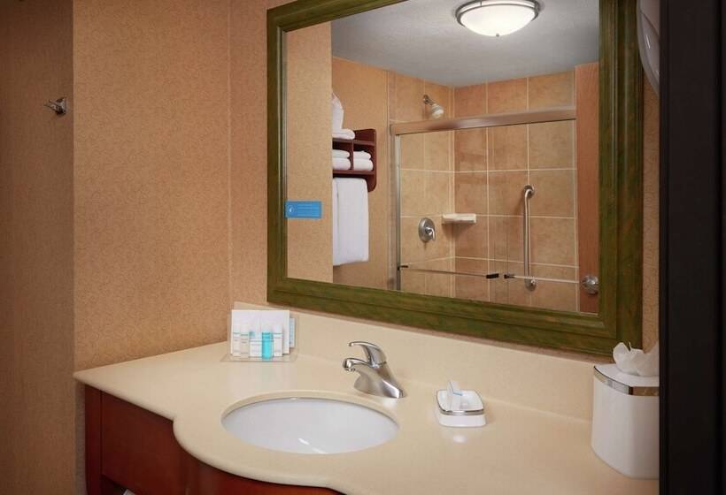 فندق Hampton Inn By Hilton Youngstown West I 80