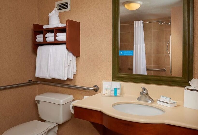 فندق Hampton Inn By Hilton Youngstown West I 80