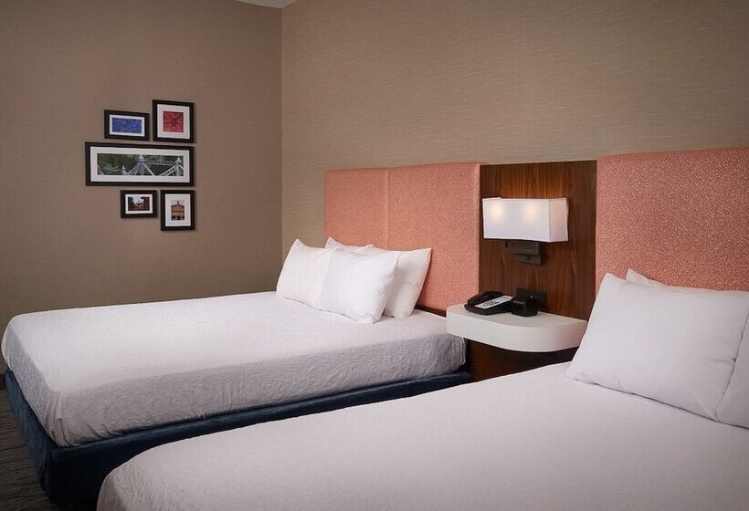 فندق Hampton Inn By Hilton Youngstown West I 80