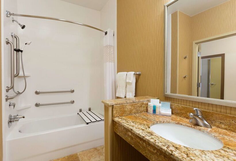 בית מלון כפרי Hampton Inn Zanesville