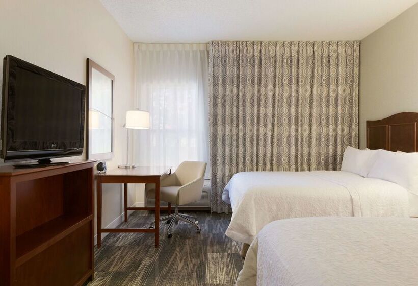בית מלון כפרי Hampton Inn Zanesville
