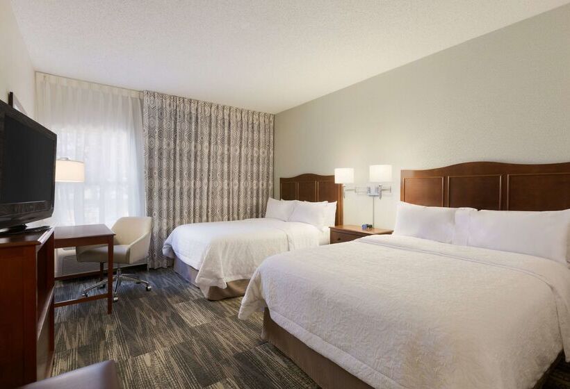 בית מלון כפרי Hampton Inn Zanesville