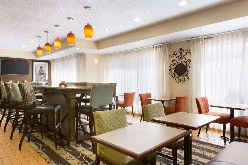 בית מלון כפרי Hampton Inn Zanesville