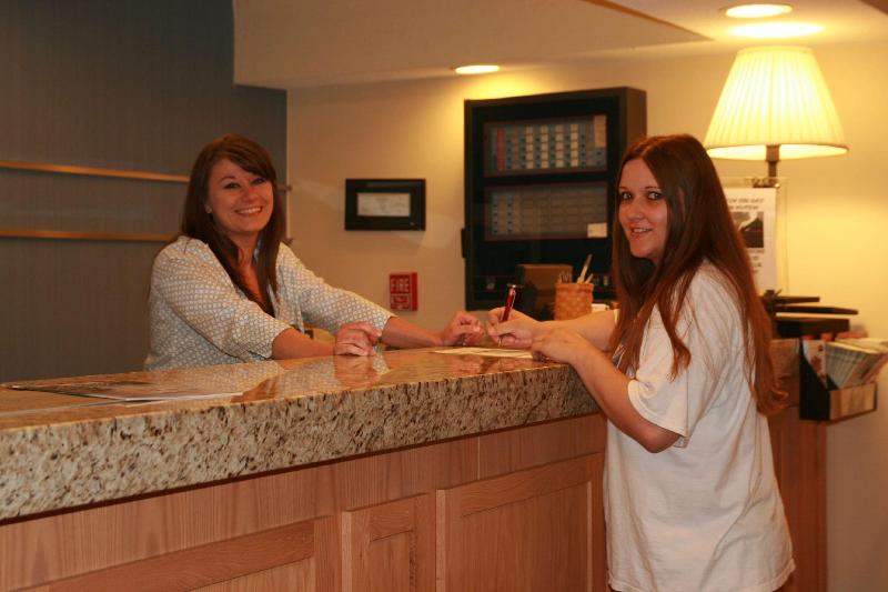 בית מלון כפרי Hampton Inn Zanesville