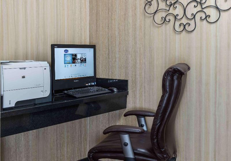 בית מלון כפרי Hampton Inn Zanesville