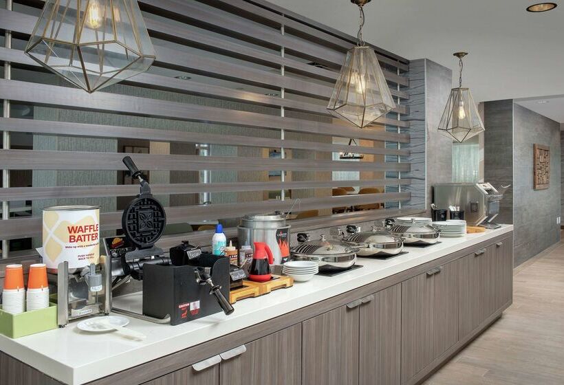 בית מלון כפרי Hilton Garden Inn Miami Brickell South