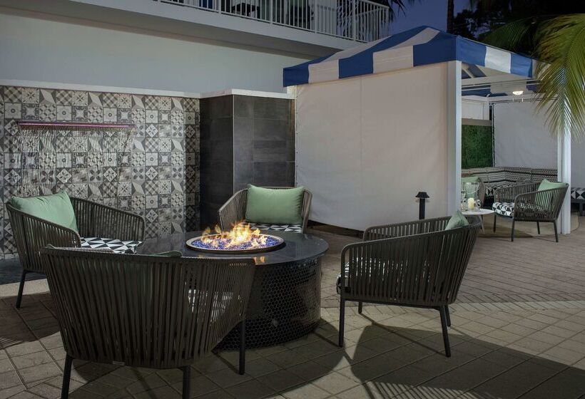 בית מלון כפרי Hilton Garden Inn Miami Brickell South