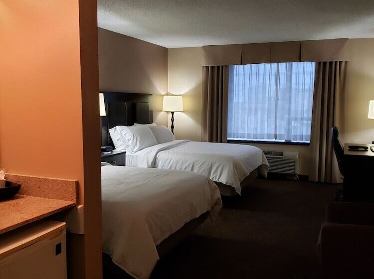בית מלון כפרי Holiday Inn Express Detroit Birmingham, An Ihg