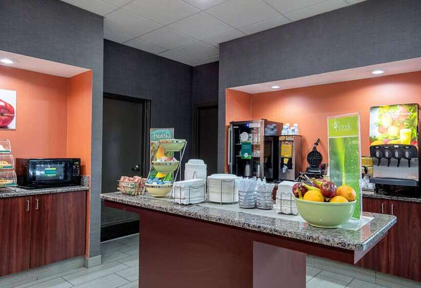 Отель Quality Inn Holly Springs South