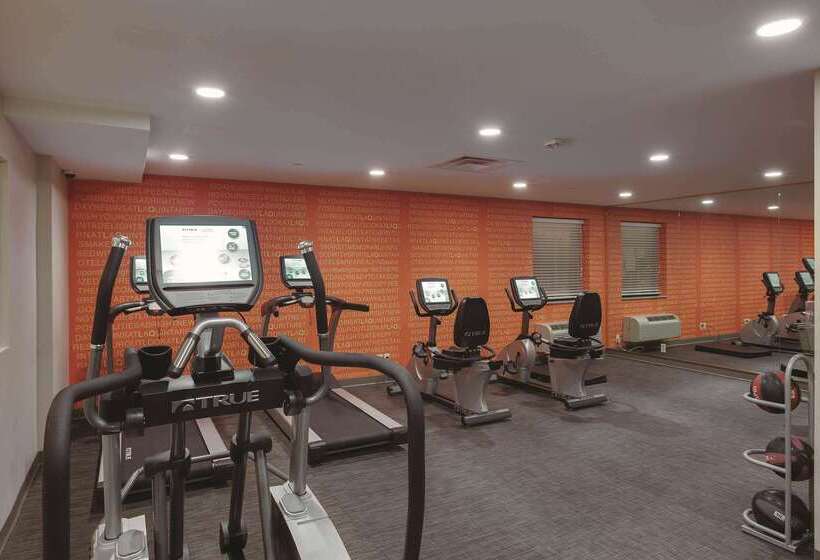 酒店 La Quinta Inn & Suites By Wyndham Detroit Metro Airport