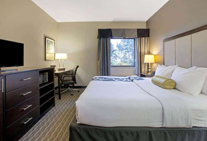 酒店 La Quinta Inn & Suites By Wyndham Detroit Metro Airport