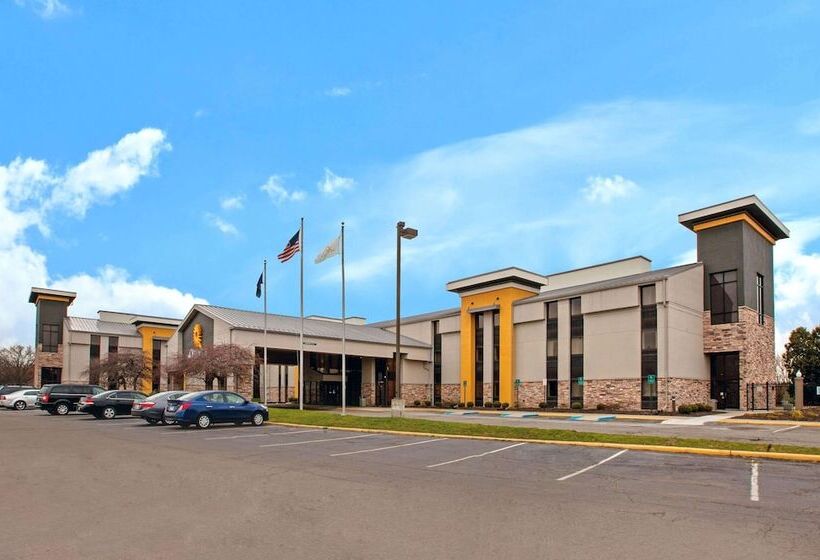 酒店 La Quinta Inn & Suites By Wyndham Detroit Metro Airport