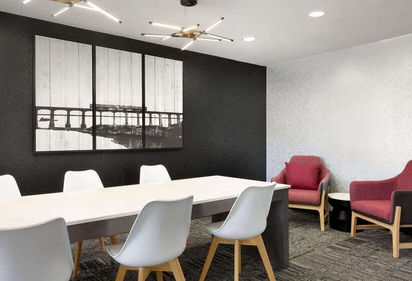 호텔 La Quinta Inn & Suites By Wyndham Selma/smithfield I95