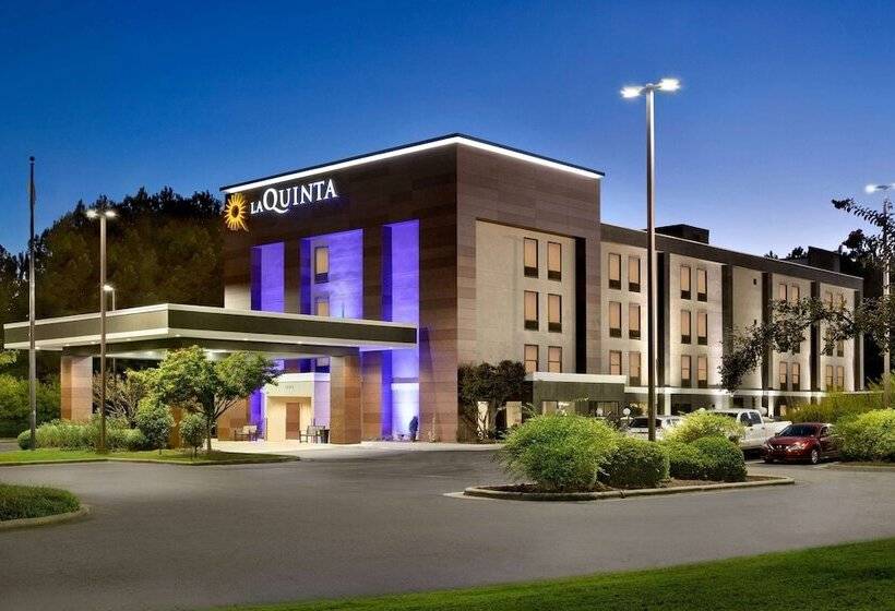 호텔 La Quinta Inn & Suites By Wyndham Selma/smithfield I95
