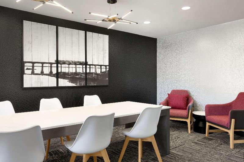 호텔 La Quinta Inn & Suites By Wyndham Selma/smithfield I95