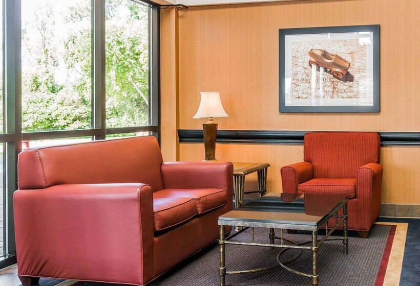 בית מלון כפרי Quality Inn Auburn Hills   Detroit North