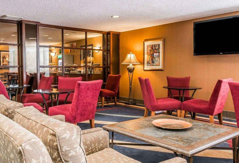 בית מלון כפרי Quality Inn Auburn Hills   Detroit North