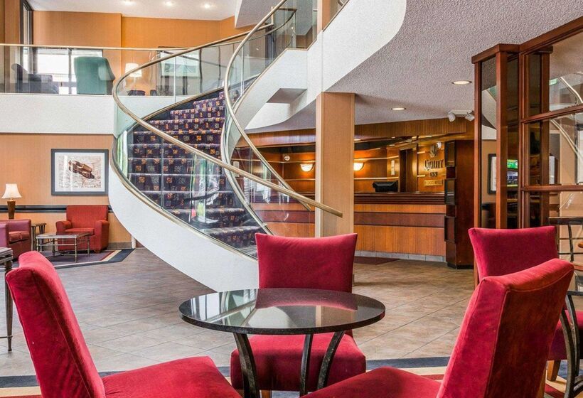 בית מלון כפרי Quality Inn Auburn Hills   Detroit North