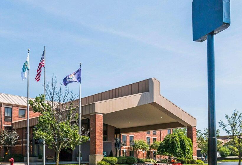 בית מלון כפרי Quality Inn Auburn Hills   Detroit North