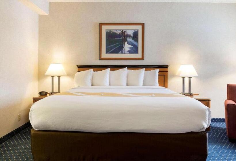 בית מלון כפרי Quality Inn Auburn Hills   Detroit North