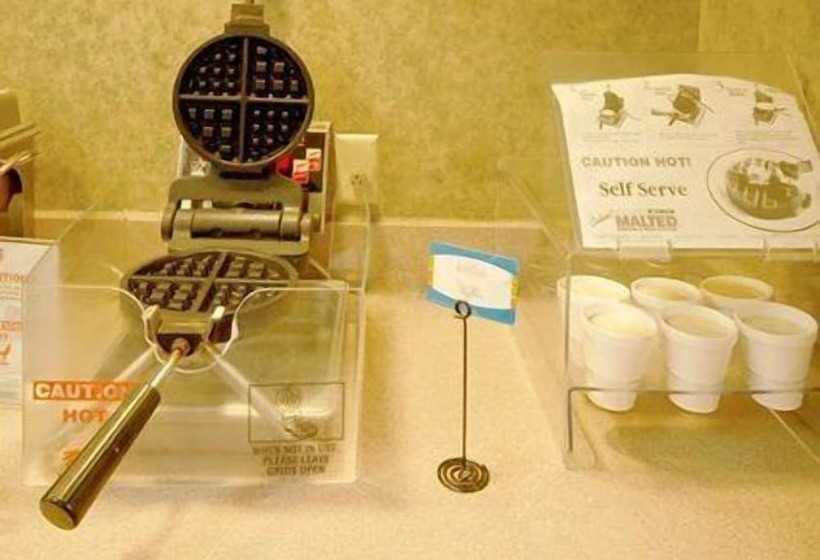 Отель Quality Inn